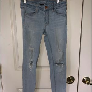 American eagle lightwashed jeggings (high waisted)